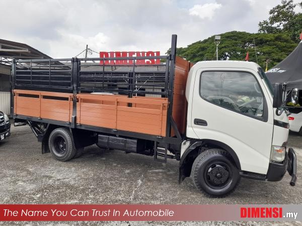 sell Hino WU410R-HKMMS3 2011 4.0 CC for RM 68980.00 -- dimensi.my